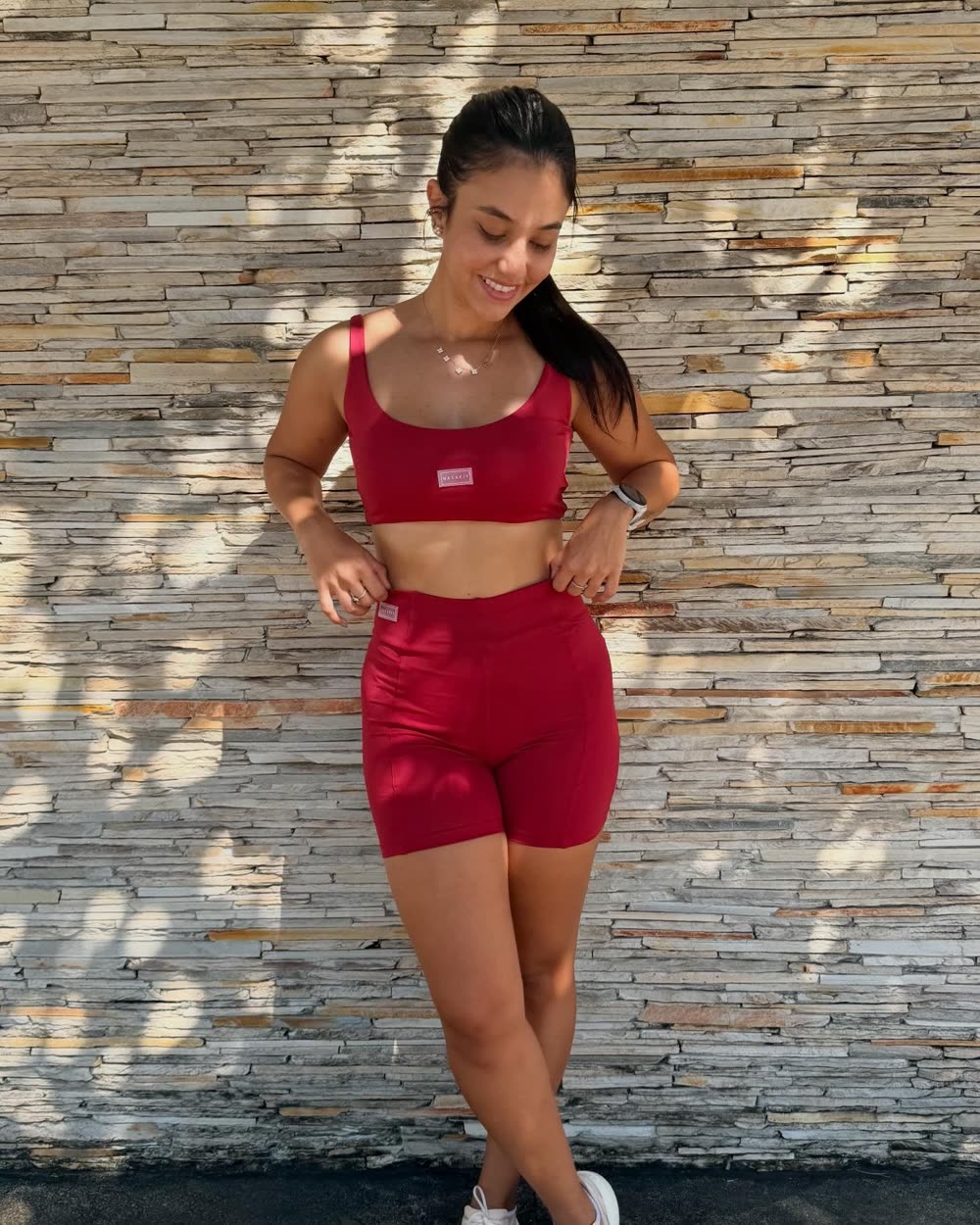 Conjunto vermelho da coleção Aura